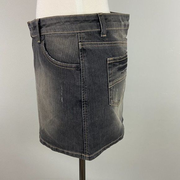 🌿4/$35 🌿ARMOR Dark Wash Denim Mini Skirt - Picture 3 of 9